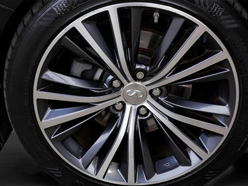 Used 2019 INFINITI Q60 3.0t Luxe w/ Essential Package image 18