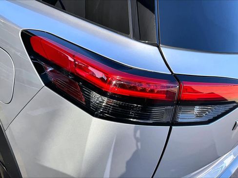 Used 2023 Nissan Pathfinder SL image 26