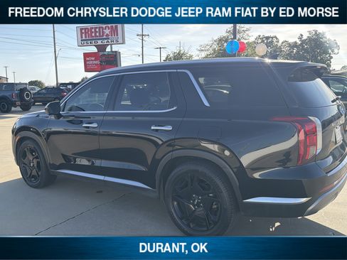 Used 2023 Hyundai Palisade Limited FWD image 3