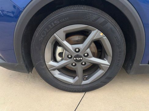 Used 2025 Kia K4 LXS image 31