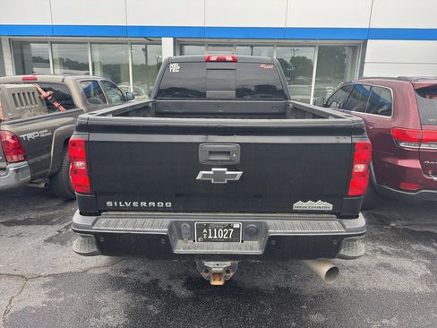 Used 2018 Chevrolet Silverado 2500 High Country w/ Duramax Plus Package AWD/4WD image 5
