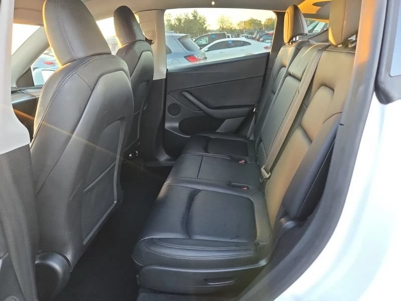 Used 2023 Tesla Model Y Long Range AWD/4WD image 3