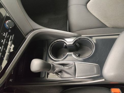 Used 2019 Toyota Camry LE image 26