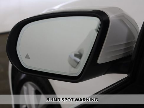 Used 2019 Mercedes-Benz C 300 4MATIC Sedan image 4