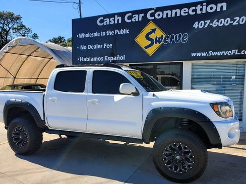 Used 2010 Toyota Tacoma PreRunner image 5