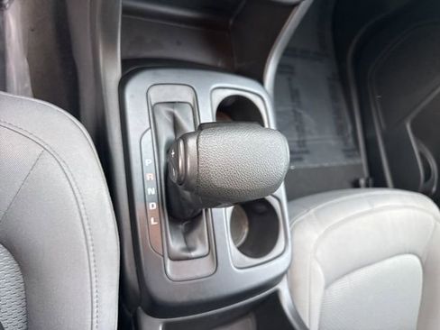 Used 2019 Chevrolet Colorado W/T w/ WT Convenience Package RWD image 10