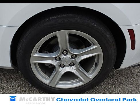Used 2024 Chevrolet Camaro LT w/ Technology Package RWD image 9