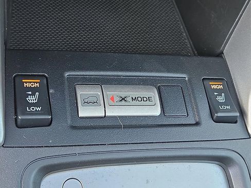 Used 2014 Subaru Forester 2.5i Limited image 25