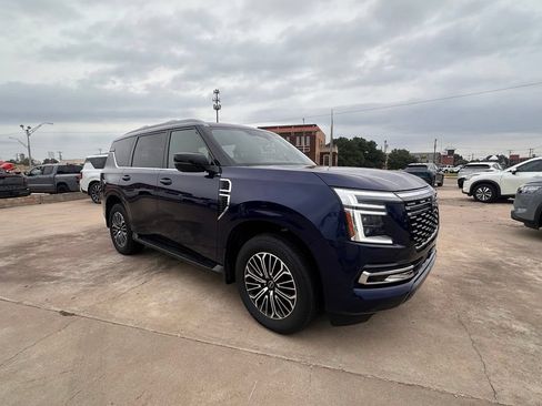 Certified 2025 Nissan Armada Platinum AWD/4WD image 11