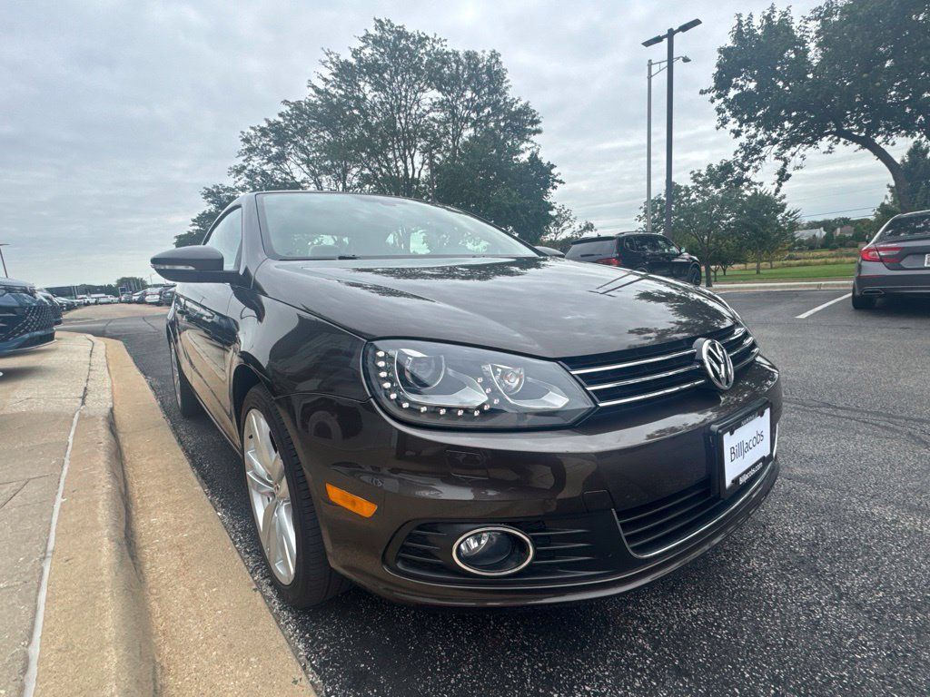 Used 2015 Volkswagen Eos Executive FWD image 10