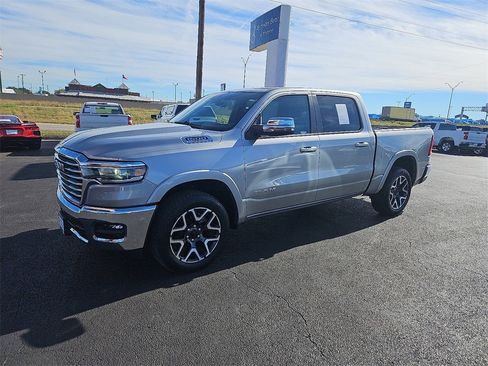 Used 2025 RAM 1500 Laramie image 2