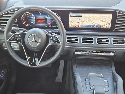 Certified 2025 Mercedes-Benz GLE 450 4MATIC image 27