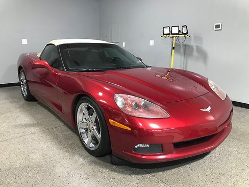 Used 2008 Chevrolet Corvette Convertible w/ Preferred Equipment Group RWD image 2