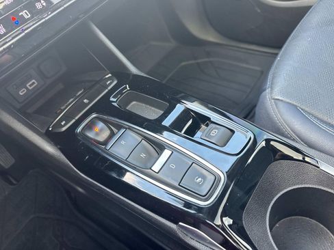 Used 2022 Chevrolet Bolt EUV Premier w/ Sun & Sound Package image 31