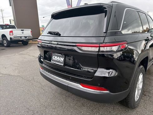 Used 2023 Jeep Grand Cherokee Limited image 4