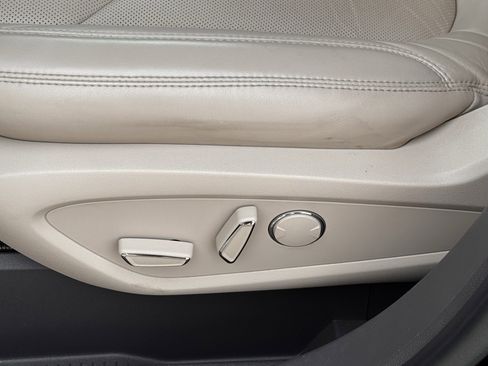 Used 2019 Lincoln Nautilus Reserve AWD/4WD image 13