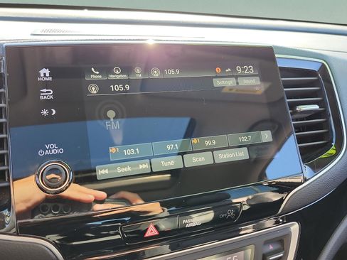 Used 2019 Honda Pilot Touring image 23