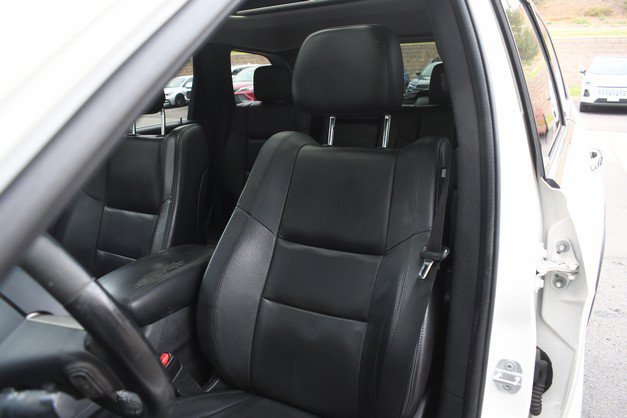 Used 2012 Jeep Grand Cherokee Limited w/ Luxury Group II AWD/4WD image 17
