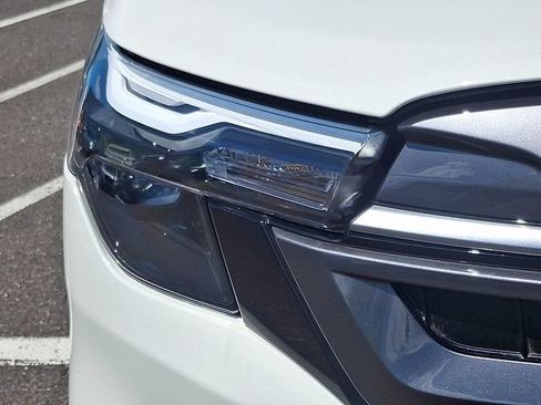 Certified 2025 Subaru Forester Premium AWD/4WD image 9