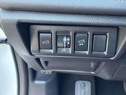 Used 2024 Subaru Outback Limited AWD/4WD image 31