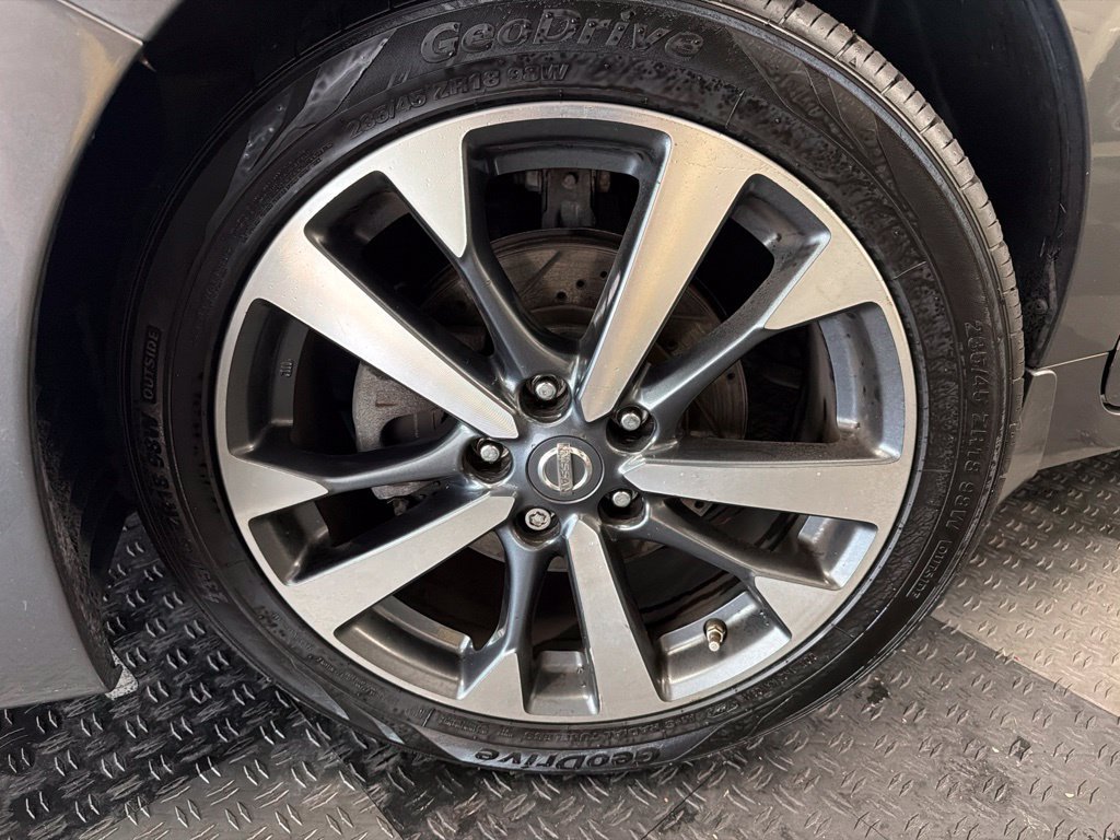 Used 2017 Nissan Altima 2.5 SR FWD image 4
