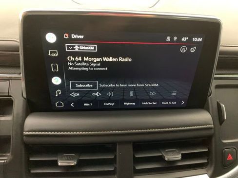 Used 2022 GMC Yukon SLT w/ SLT Premium Package AWD/4WD image 11