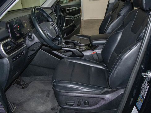 Used 2025 Kia Telluride S FWD image 8