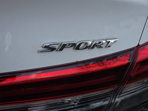 Used 2023 Honda Civic Sport image 13