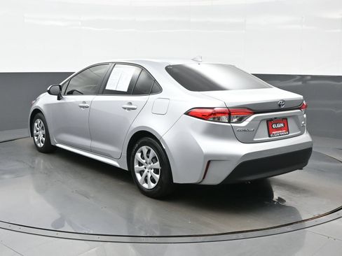 Used 2025 Toyota Corolla LE FWD image 4