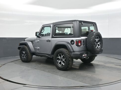 Used 2020 Jeep Wrangler Sport image 5