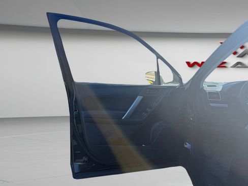 Used 2018 Subaru Forester 2.5i Premium w/ All-Weather Package image 9