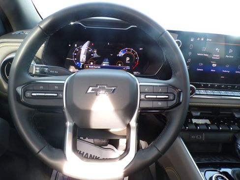 Used 2024 Chevrolet Colorado ZR2 w/ Technology Package image 10