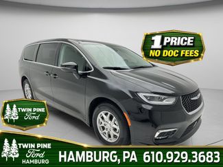 Used 2024 Chrysler Pacifica Touring-L FWD video 1