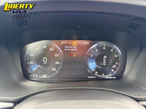 Used 2018 Volvo XC60 T6 Momentum image 13