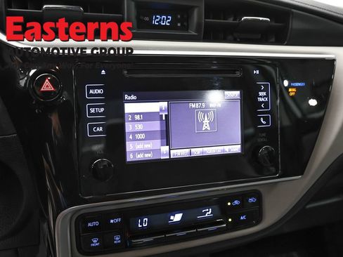 Used 2019 Toyota Corolla LE FWD image 18