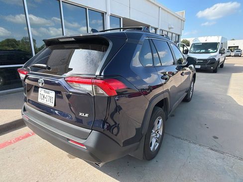 Used 2023 Toyota RAV4 XLE w/ Convenience Package FWD image 7