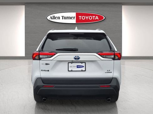 Used 2024 Toyota RAV4 LE image 8