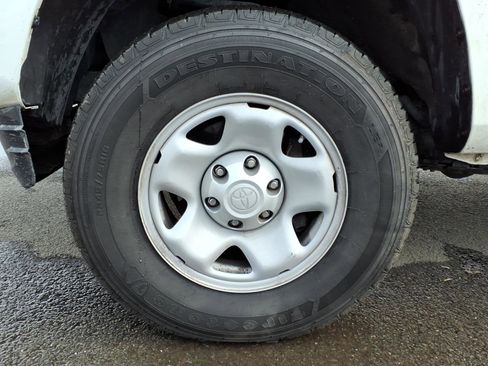 Used 2021 Toyota Tacoma SR image 8