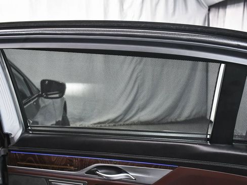 Used 2022 BMW 750i xDrive w/ Executive Package image 20