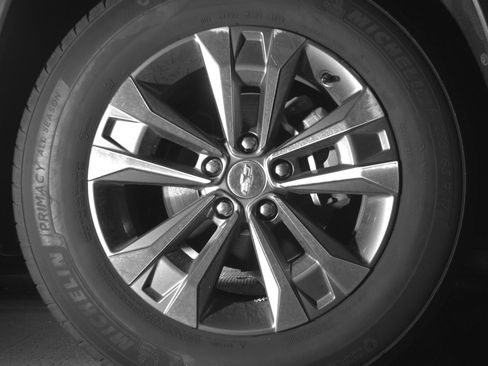 Used 2025 Chevrolet Equinox LT image 13