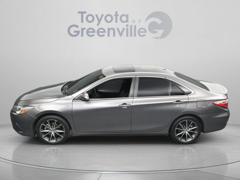 Used 2015 Toyota Camry XSE w/ Moonroof Package image 4