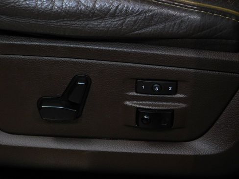 Used 2015 RAM 3500 Laramie Longhorn image 32