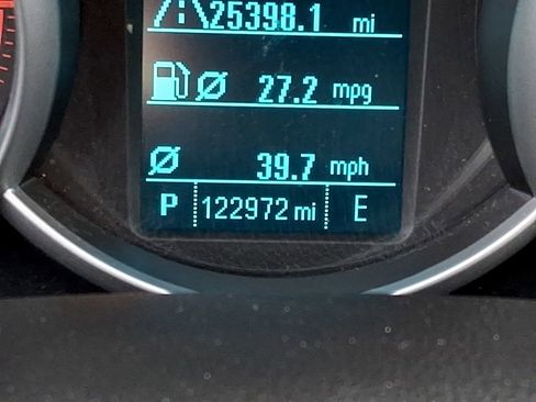 Used 2015 Chevrolet Cruze LT image 17