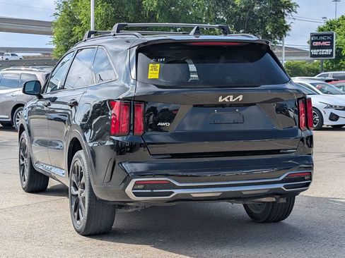 Used 2022 Kia Sorento SX image 4