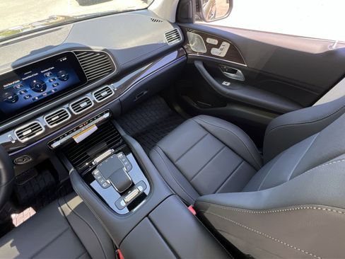 New 2026 Mercedes-Benz GLS 450 4MATIC image 14