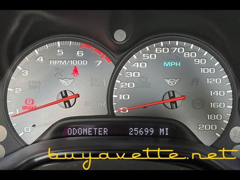 Used 2001 Chevrolet Corvette Convertible w/ Preferred Equipment Group2 RWD image 19