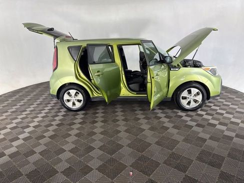 Used 2016 Kia Soul FWD image 13