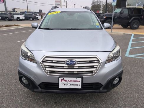Used 2017 Subaru Outback 2.5i Premium image 9