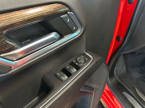 Used 2022 GMC Sierra 1500 Elevation w/ LPO, Elevation Black Package image 10