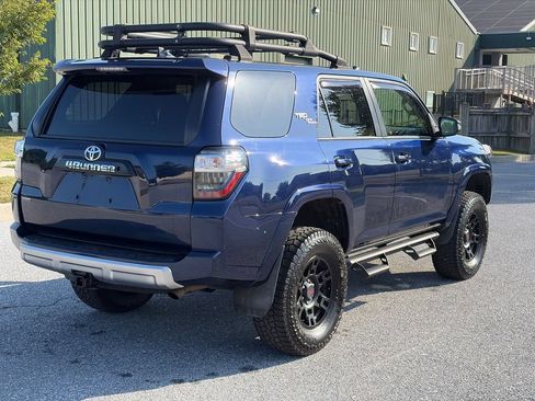 Used 2019 Toyota 4Runner TRD Off-Road Premium AWD/4WD image 8